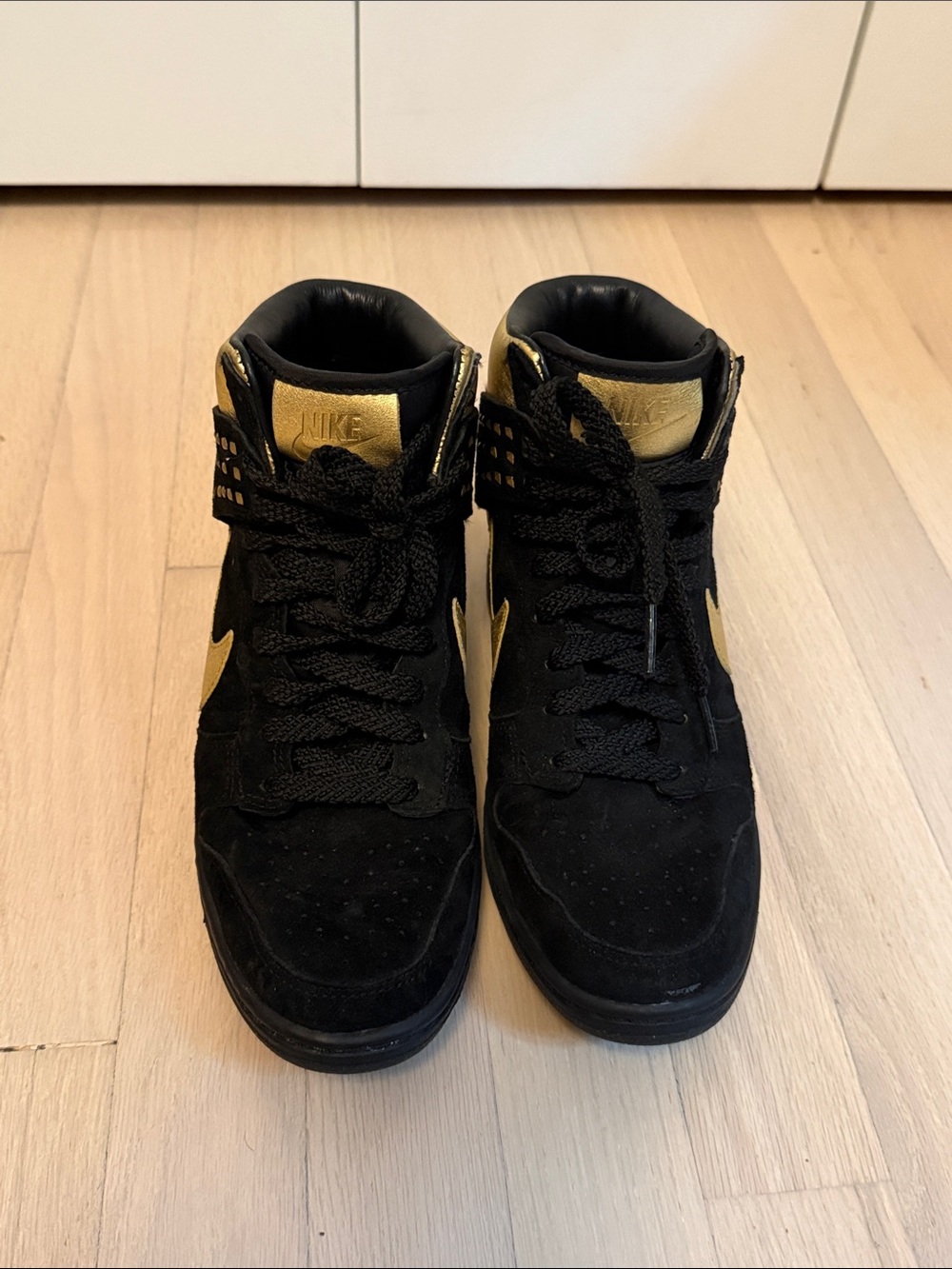 Nike Women’s Sky Hi Dunks Black and Gold High-Top Wedge Sneakers 8.5